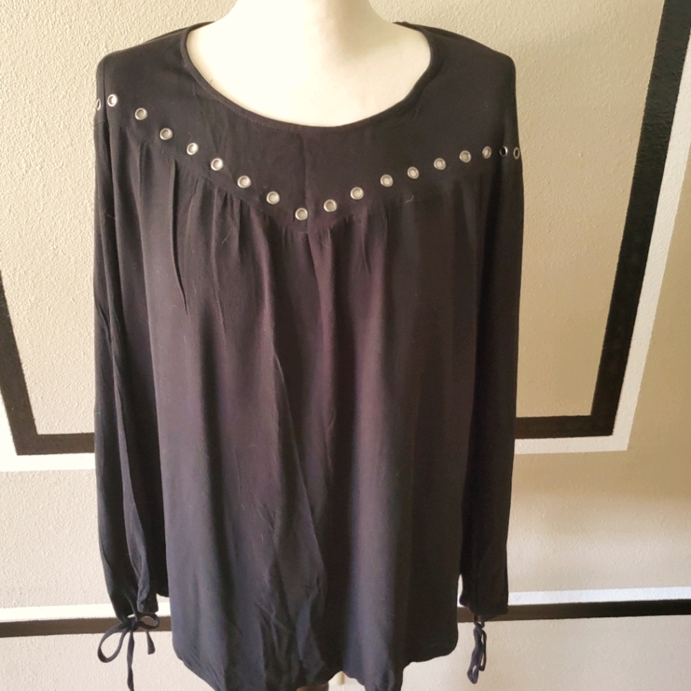 Black blouse